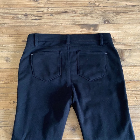 DKNY Jeans Women's Black with Gray Stripe Down Tapered Leg Stretch Pants Sz 2 - Picture 6 of 13